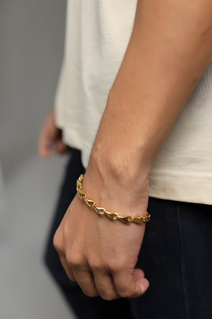 Shooter Bracelet