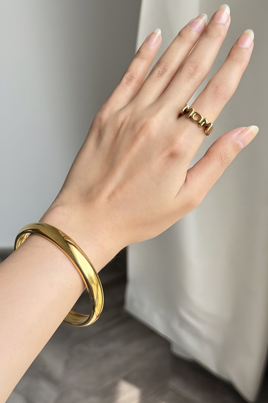 Dana Bangle