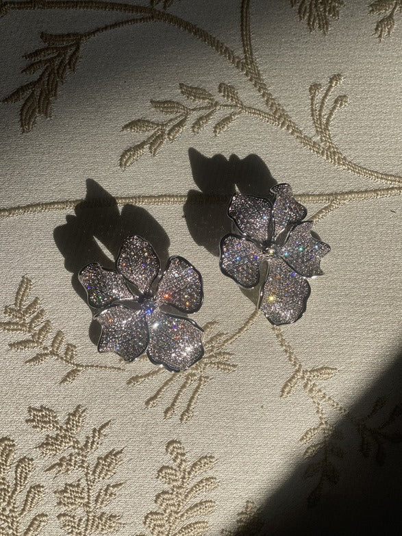 silver-flower-earrings